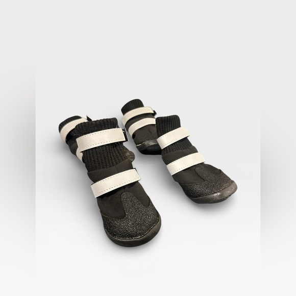 NWOT Rubber Dog Booties Dog Shoes With Reflective Velcro Straps Medium - Picture 3 of 9